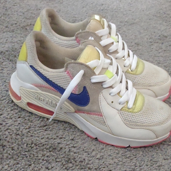 Nike Air Max Sneakers with Blue and Yellow Accents - Picture 2 of 2
